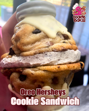 Load image into Gallery viewer, Oreo Everest
