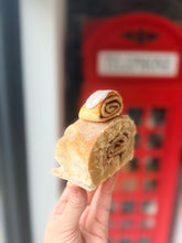 Load image into Gallery viewer, Cinnamon Bun Cookie Log slice x2
