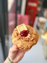 Load image into Gallery viewer, Jam and toast cookie
