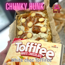 Load image into Gallery viewer, White Toffifee Chunky Hunk
